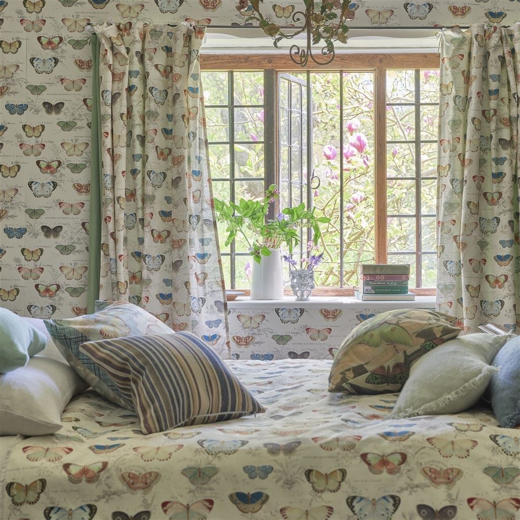 Butterfly Studies Tyg — Designers Guild i miljö
