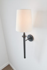 Capri Tail Vägglampa — Thomas O'Brien for Visual Comfort & Co. miljöbild