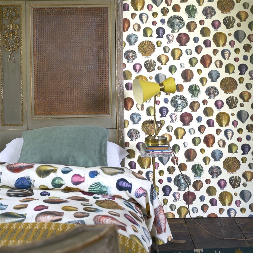 Captain Thomas Browns Shells Sepia Tapet — Designers Guild i miljö