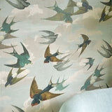 Chimney Swallows Tapet — Designers Guild i miljö