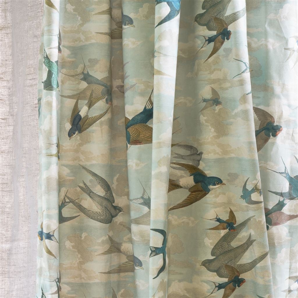 Chimney Swallows Tyg — Designers Guild i miljö