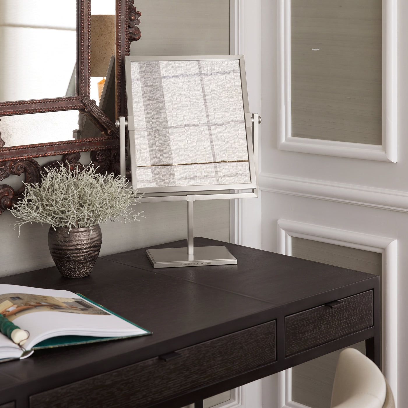 Claremont Sminkbordsspegel — miljöbild, Satin nickel