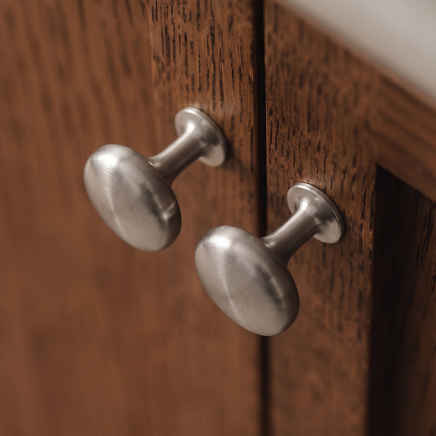 Colmore Skåpsknopp — miljöbild, Satin nickel