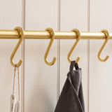 Cotswold Mässing S Krok — miljöbild, Satin mässing, satinlack