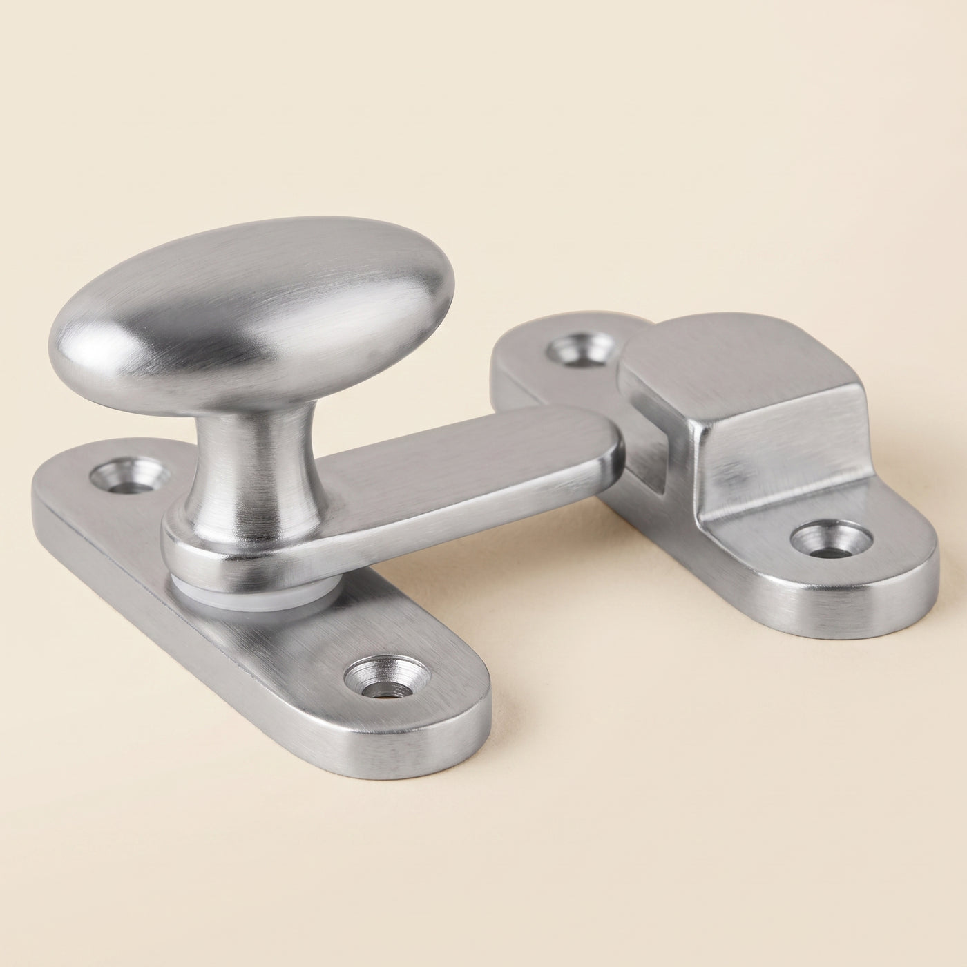 Cotswold Skåpsvred — Satin krom
