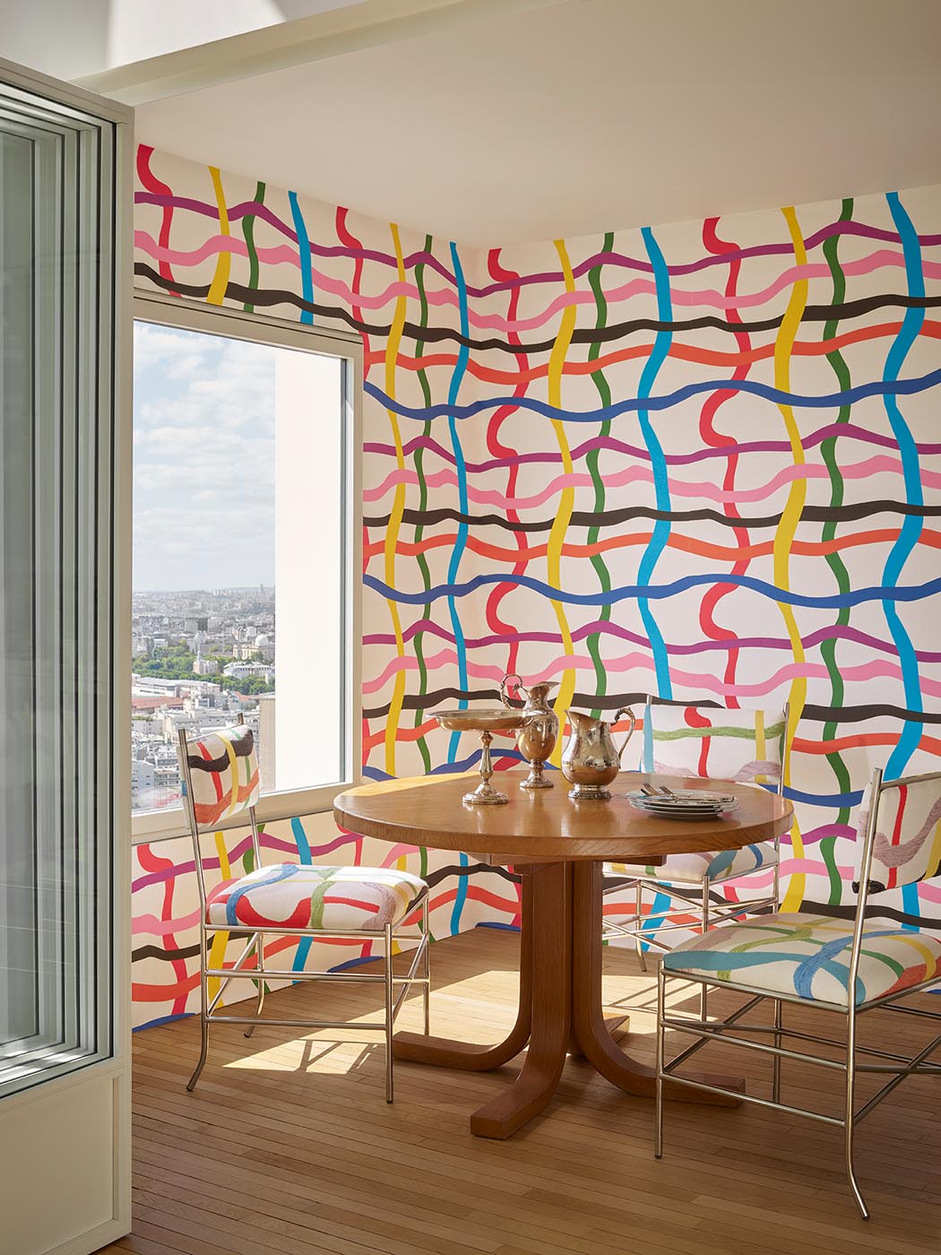 Crossroads room setting — Pierre Frey wallpaper