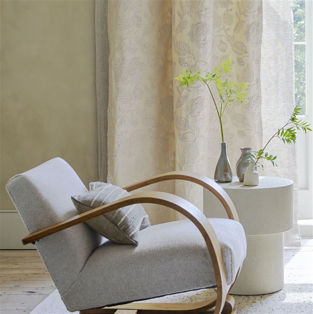 Daphne Tyg — Designers Guild i miljö