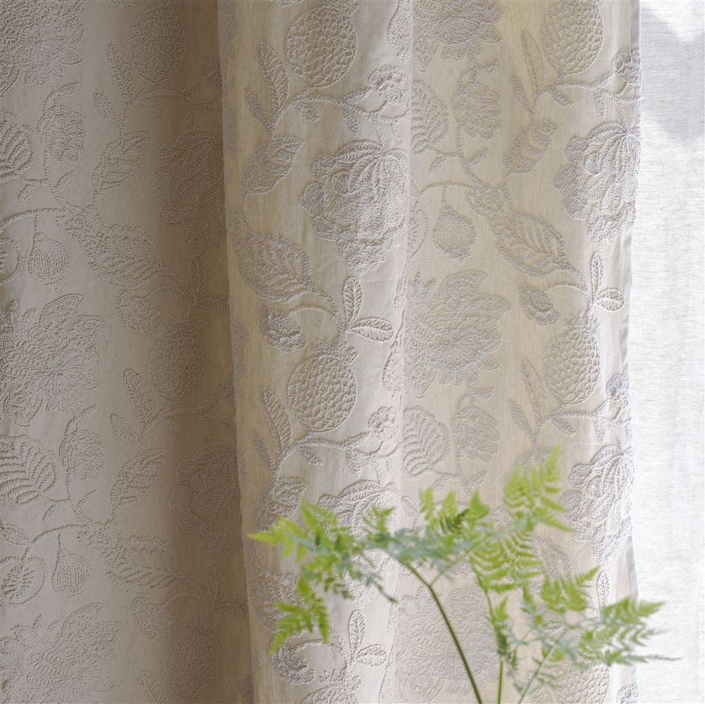 Daphne Tyg — Designers Guild i miljö