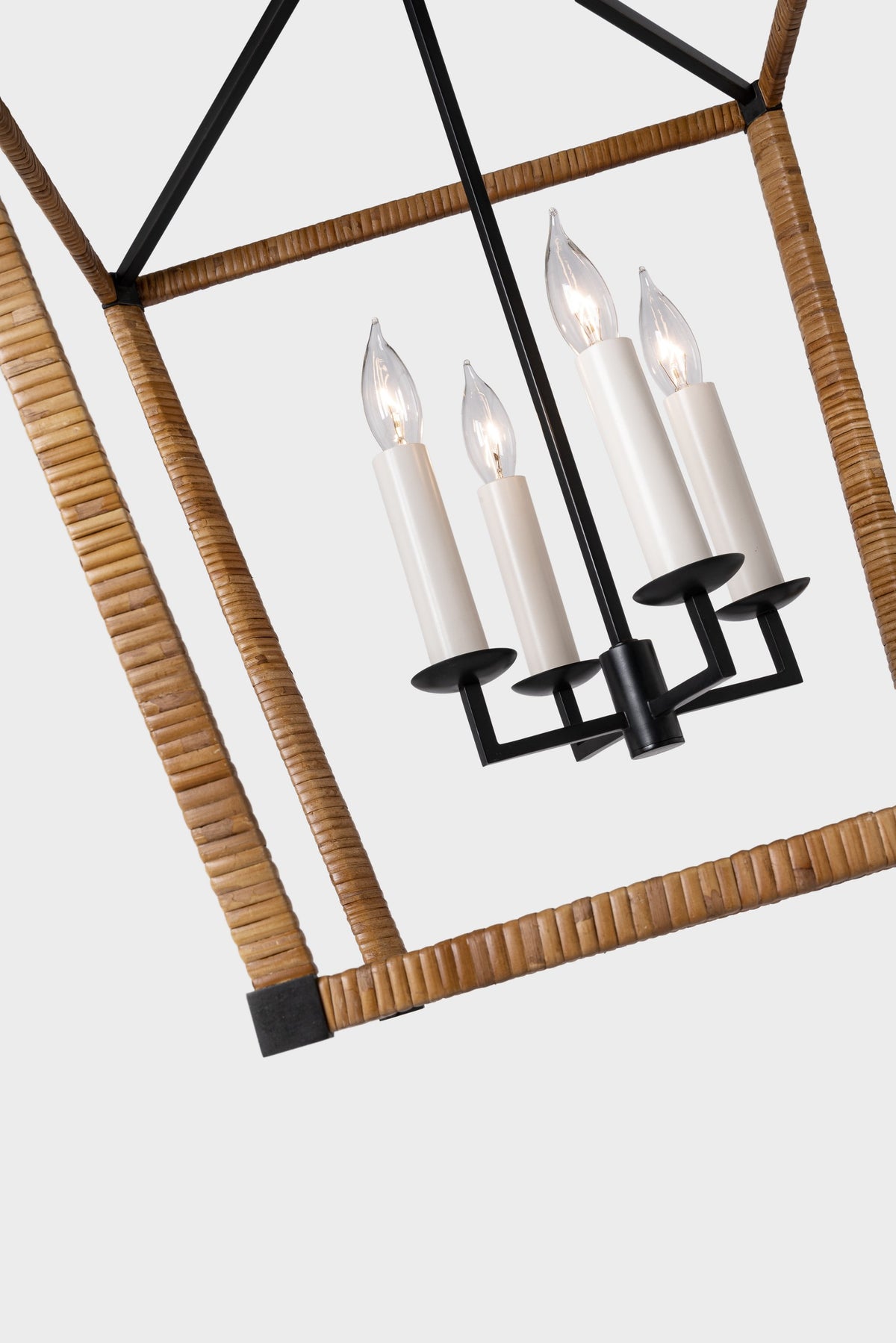 Darlana Medium Wrapped Lykta — Chapman & Myers for Visual Comfort & Co. detaljbild