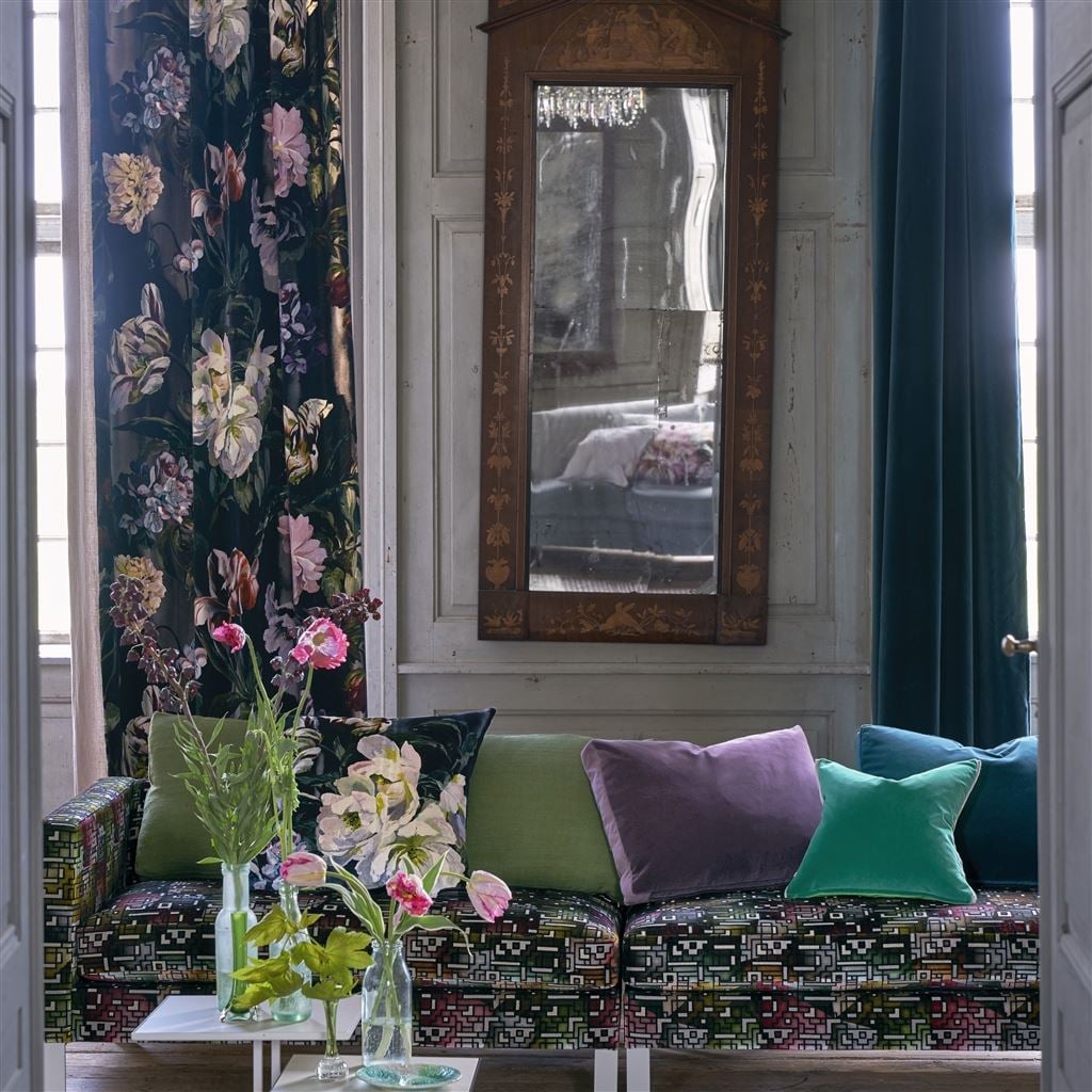Delft Velvet Tyg — Designers Guild i miljö