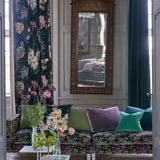Delft Velvet Tyg — Designers Guild i miljö
