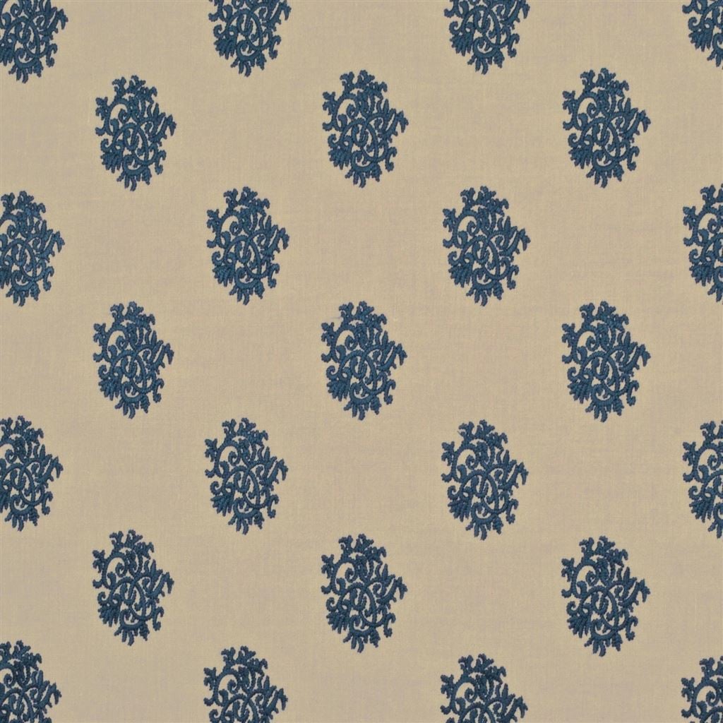 Delphine Embroidery Indigo — Ralph Lauren Home tyg