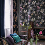 Delft Flower Grande Tapet — Designers Guild i miljö