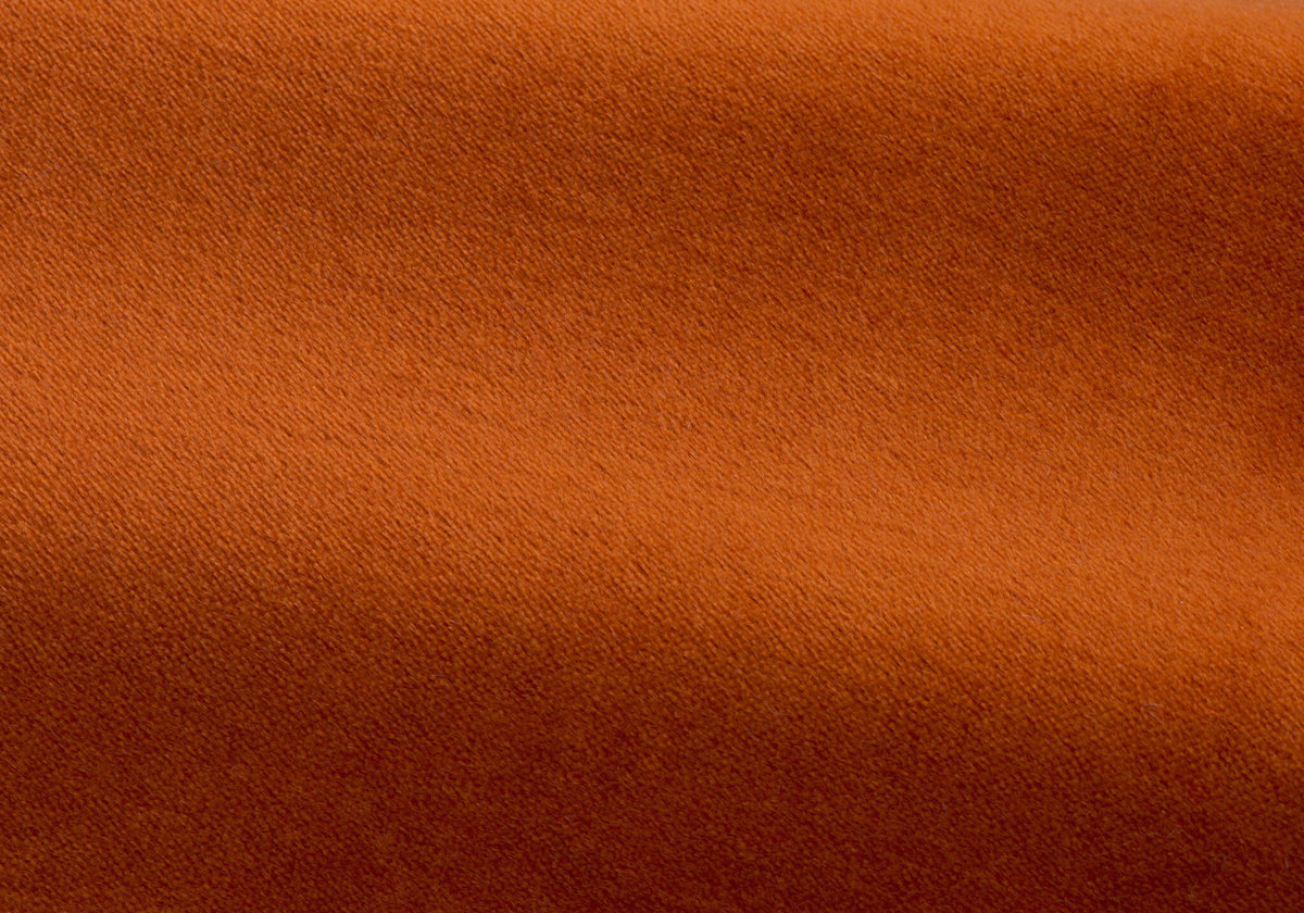 Duke - Mohair Velvet Tygprov — Pierre Frey Safran
