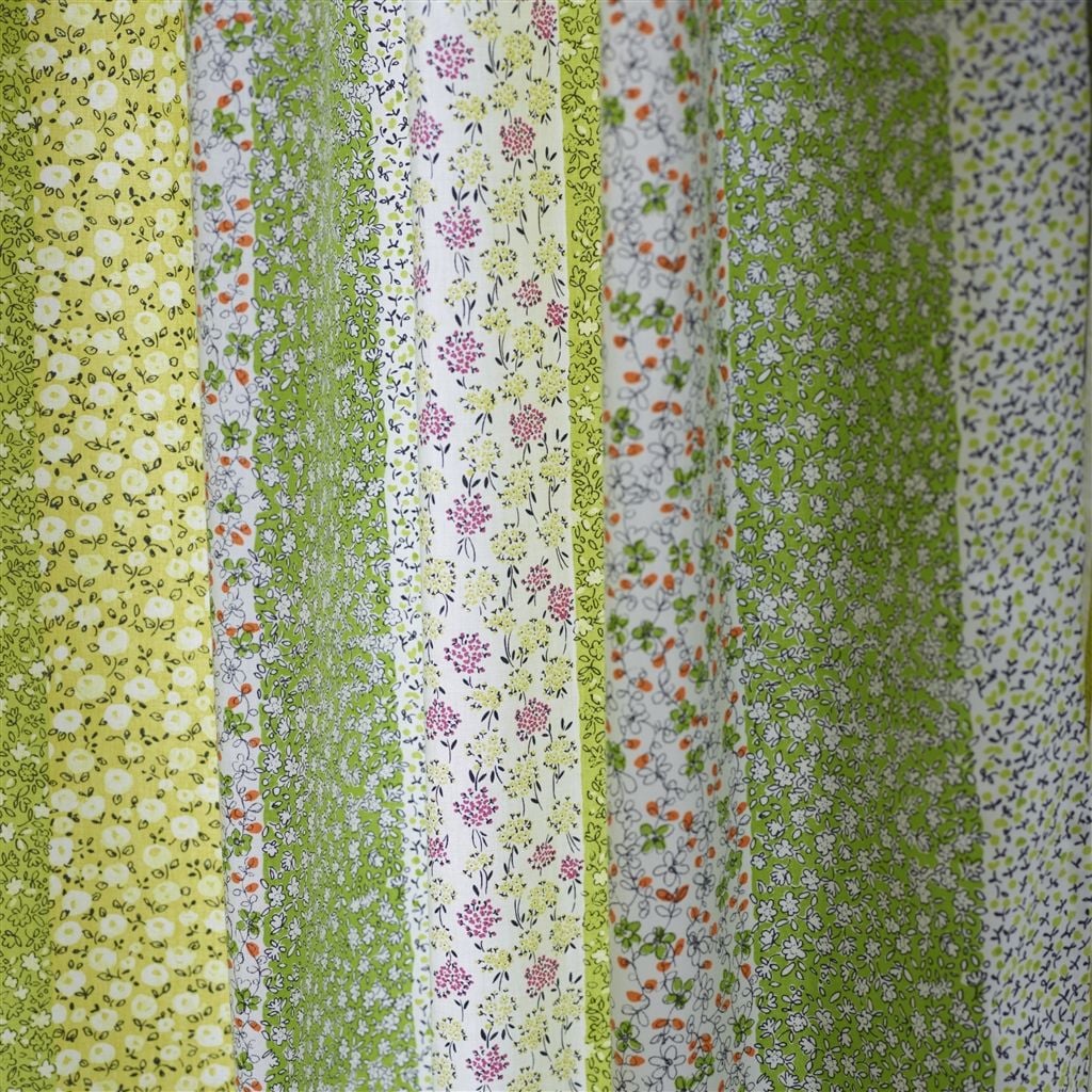 Forget Me Not Tyg — Designers Guild i miljö