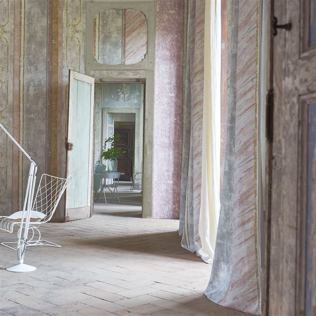 Foscari Fresco Tyg — Designers Guild i miljö