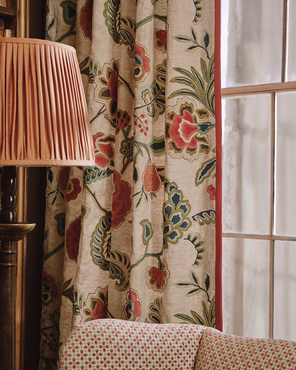 Francine miljöbild — Colefax & Fowler tyg