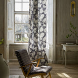 Fresco Leaf Tyg — Designers Guild i miljö