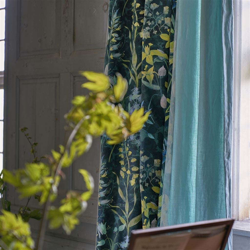 Fritillaria Tyg — Designers Guild i miljö