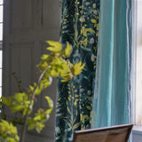Fritillaria Tyg — Designers Guild i miljö
