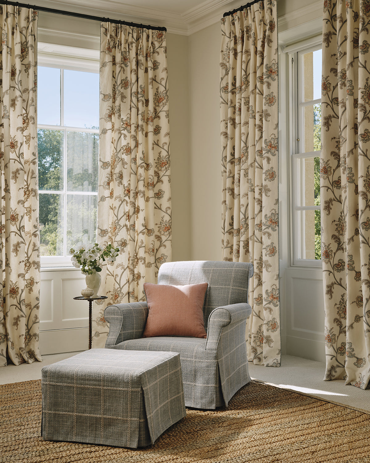 Genevieve miljöbild — Colefax & Fowler tyg
