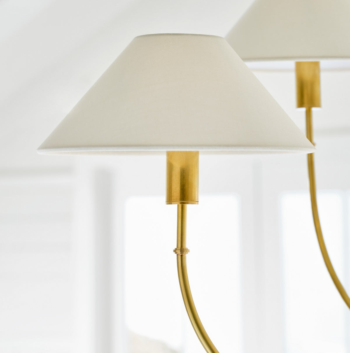 Griffin Large Staggered Tail Takkrona — Amber Lewis for Visual Comfort & Co. detaljbild