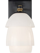 Whitman Vägglampa Small — Thomas O'Brien for Visual Comfort & Co. — Bronze and Hand-Rubbed Antique Brass with White Glass Shade