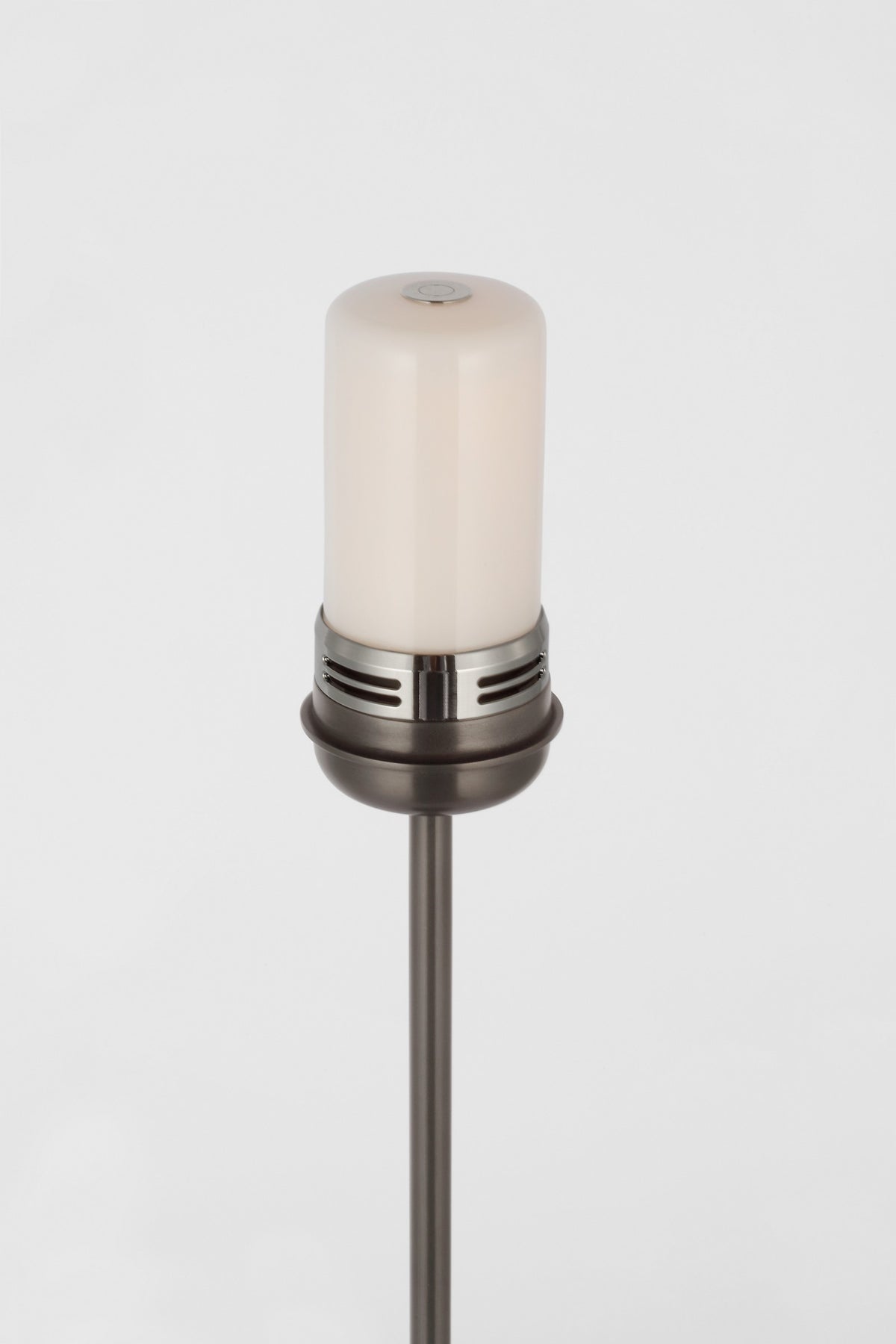 Hackney 24" Cordless Table Lamp — J. Randall Powers for Visual Comfort & Co. detail