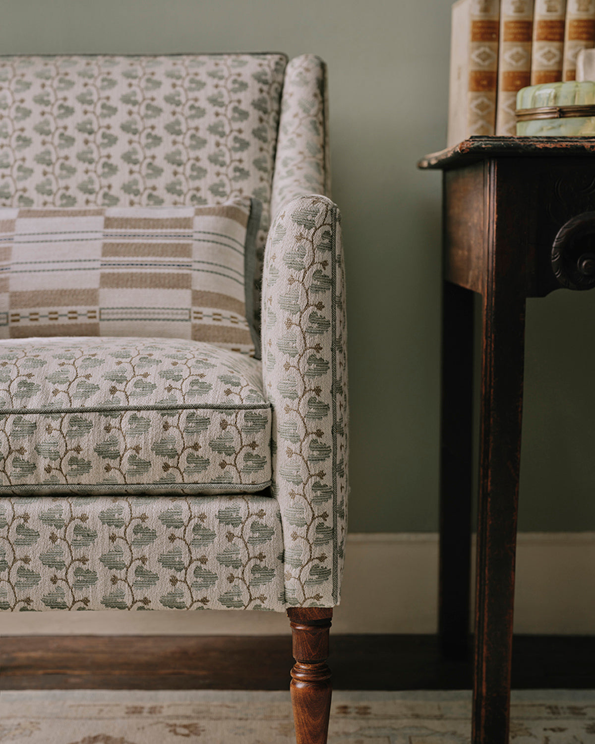Hazebrook miljöbild — Colefax & Fowler tyg