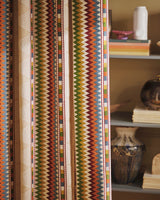 Inka Stripe miljöbild — Jane Churchill tyg