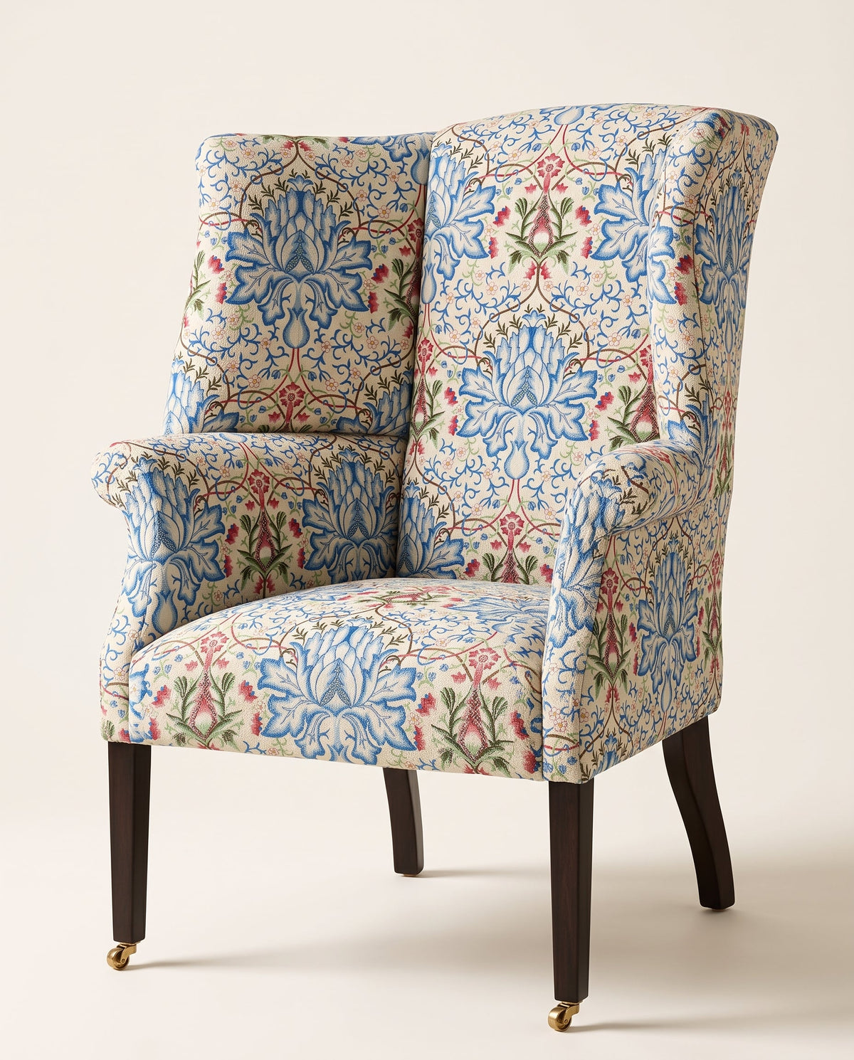 Jio Arlington fåtölj, fast sits klädd i Artichoke Embroidery Peacock/Cream