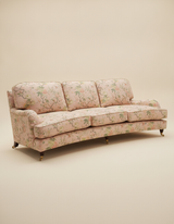 Jio Charles soffa 3-sits svängd 250 cm klädd i Oriental Bird Signature Blush