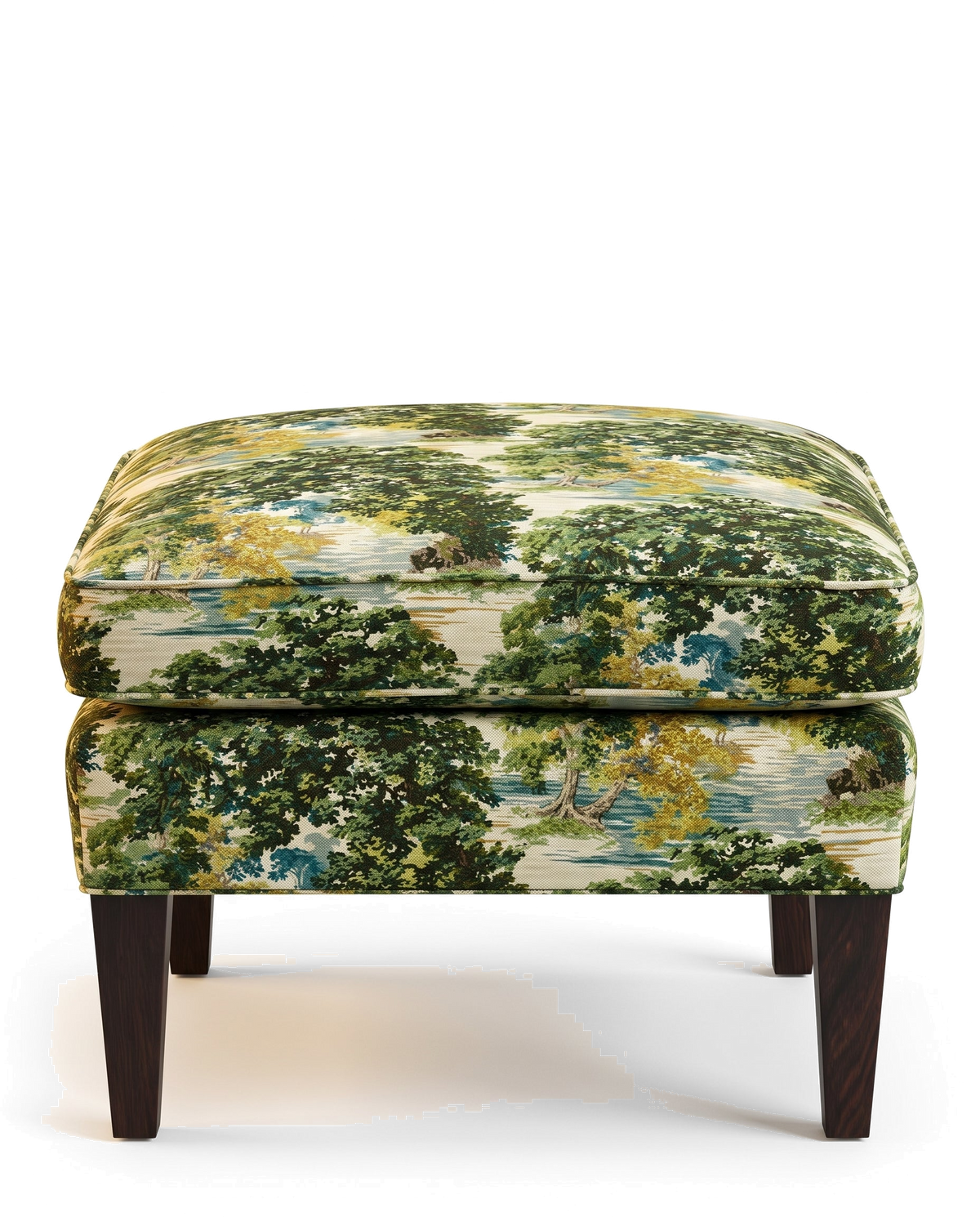 Jio Edward fotpall utan kappa klädd i Ancient Canopy Sap Green — Sanderson