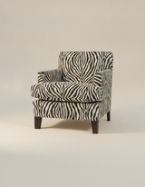 Jio Fulham fåtölj klädd i Terranea Zebra Ebony