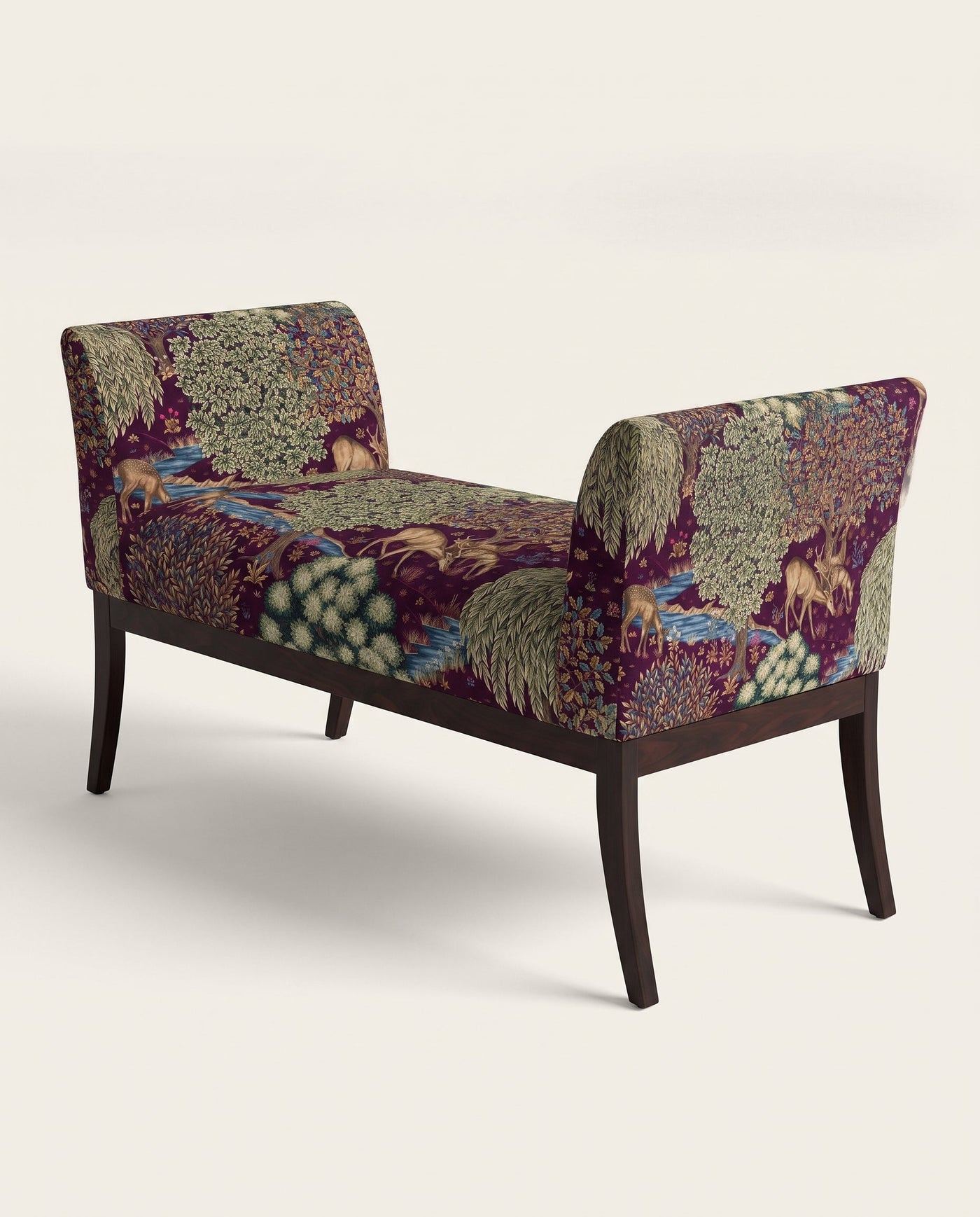 Jio Mayfair pall 55x135 H70 klädd i The Brook Tapestry Red