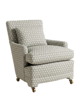 Jio Piano fåtölj klädd i Zardozi Silver Birch — Designers Guild