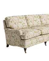 Jio Ulriksdal klädd i Snow Tree Cream — Colefax & Fowler