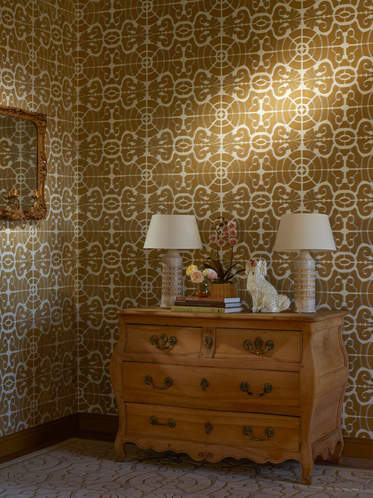 L’Allee du Roi Flock room setting — Pierre Frey wallpaper