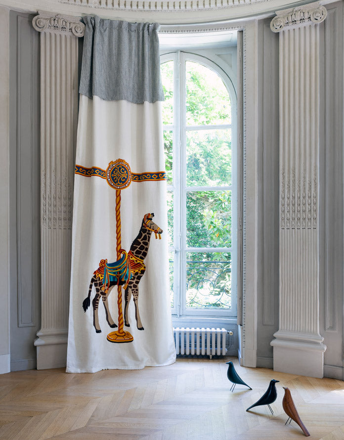 La Girafe du Carrousel room setting — Pierre Frey fabric