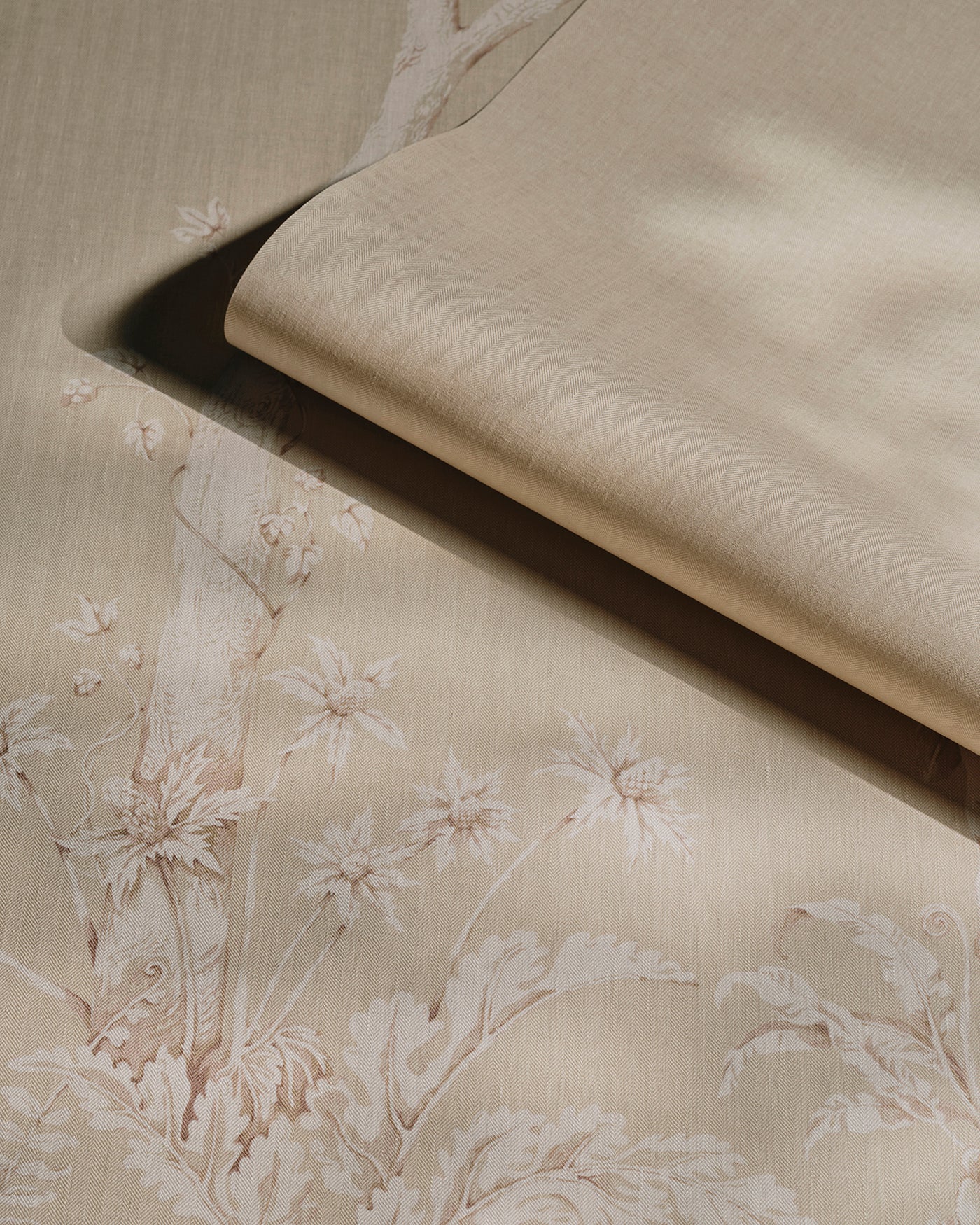 Lambourne Plain — Colefax & Fowler tapet, miljöbild