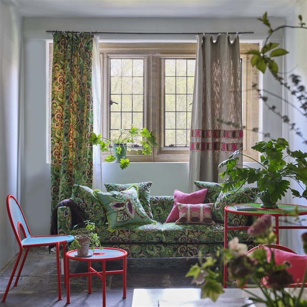 Leaf Glaze Tyg — Designers Guild i miljö