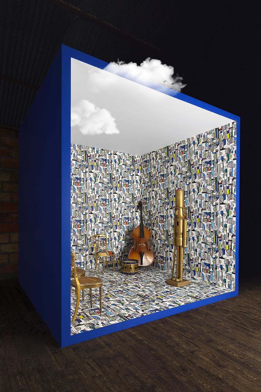 Les Modeles room setting — Pierre Frey wallpaper