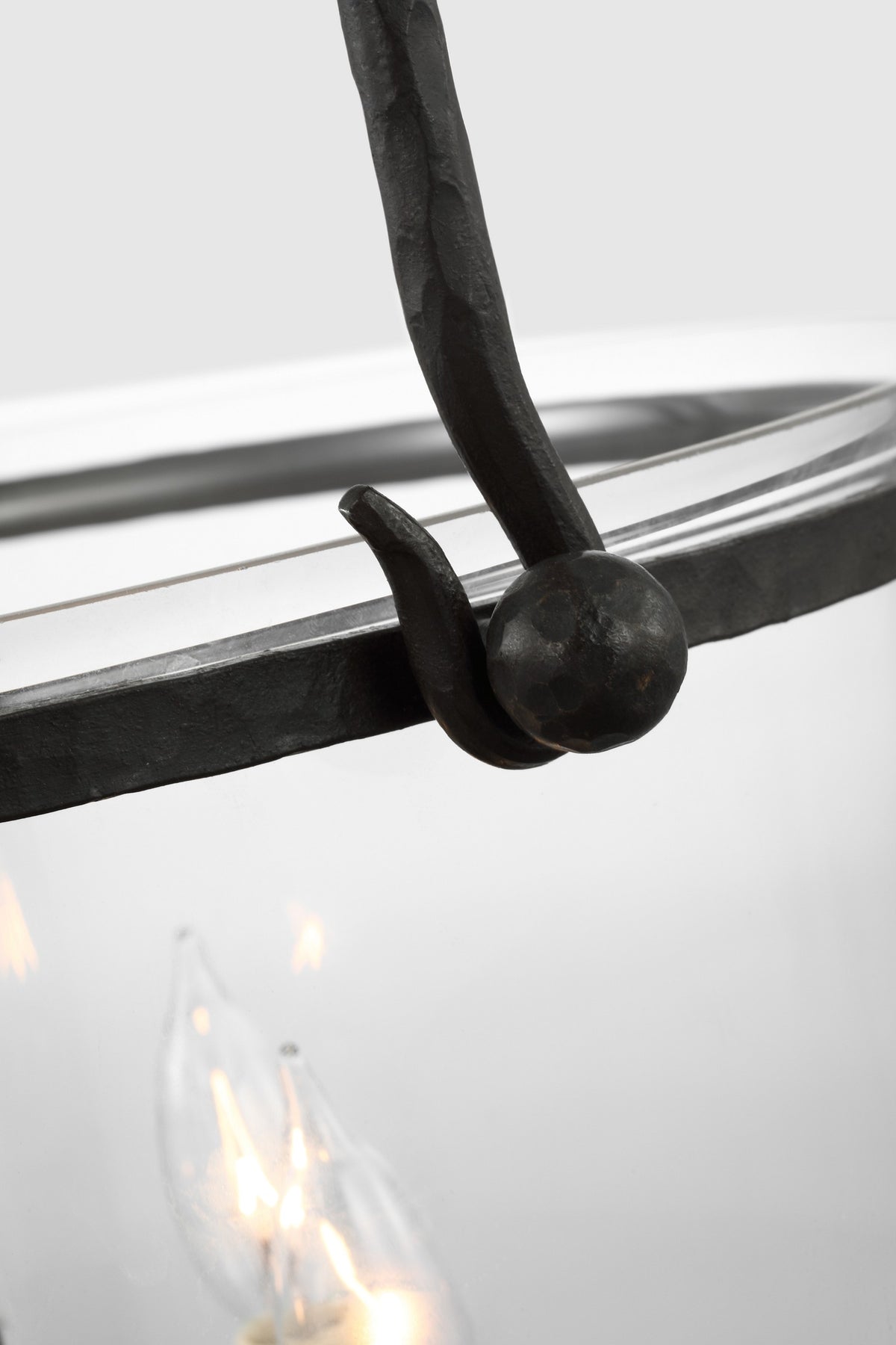Lorford Smoke Bell Lykta — Chapman & Myers for Visual Comfort & Co. detaljbild
