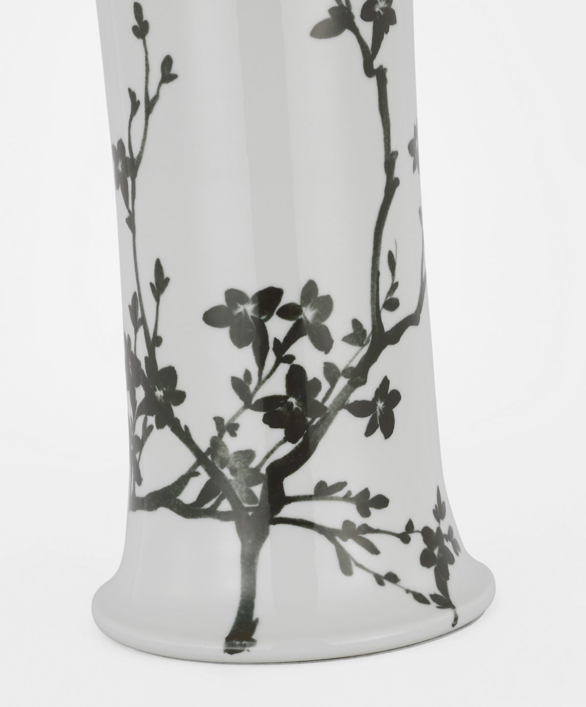 Mallory Medium Table Lamp — Schumacher for Visual Comfort & Co. detail
