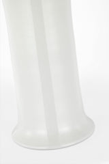 Mallory Medium Bordslampa — Schumacher for Visual Comfort & Co. — White Porcelain with Schumacher 20" Marine Exotic Butterfly Soft Empire Shade detaljbild