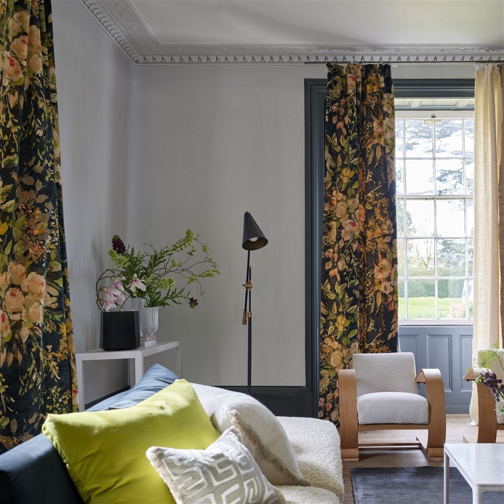 Margaretta Velours Tyg — Designers Guild i miljö
