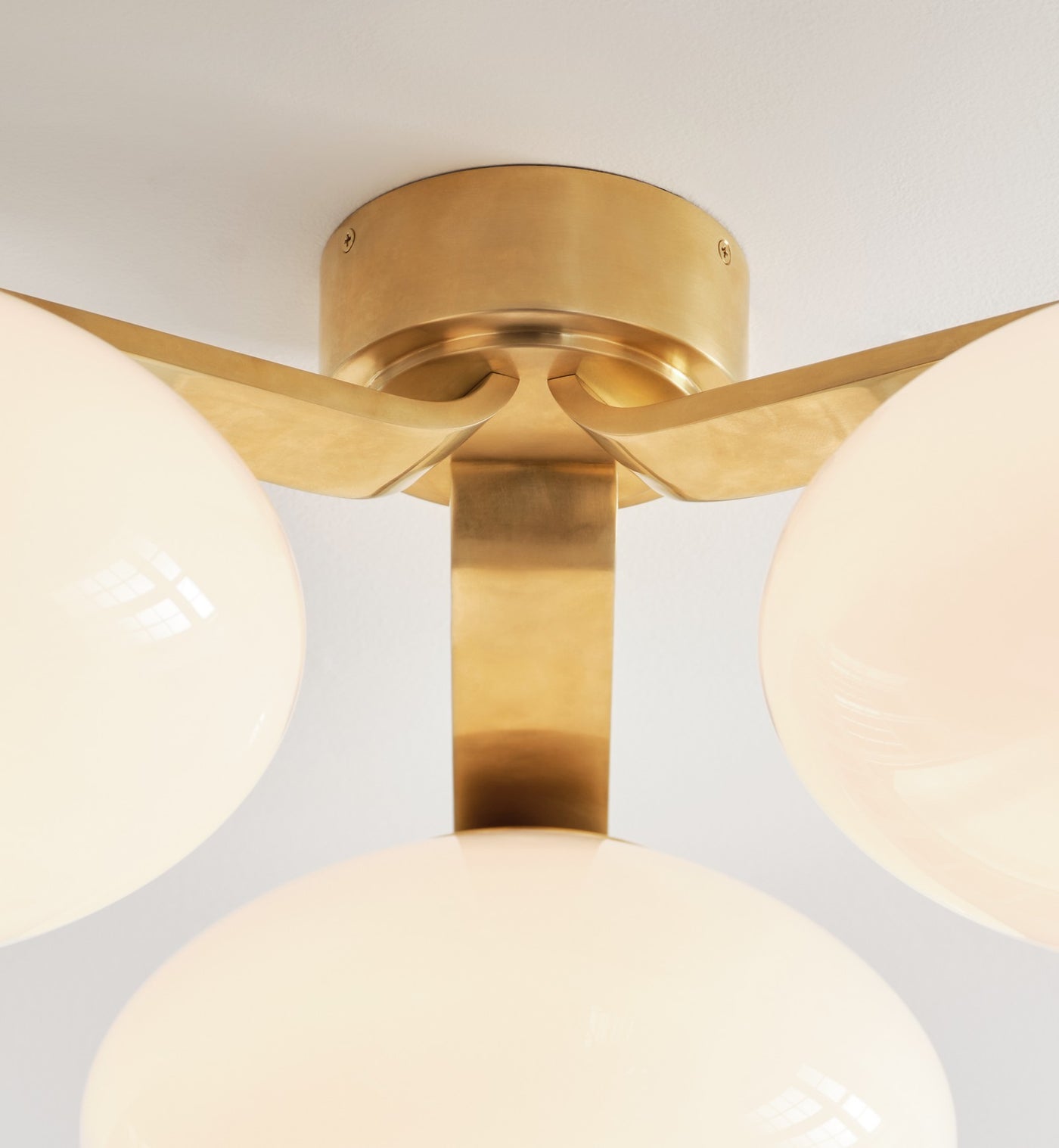 Marisol XL Triple Plafond detaljbild