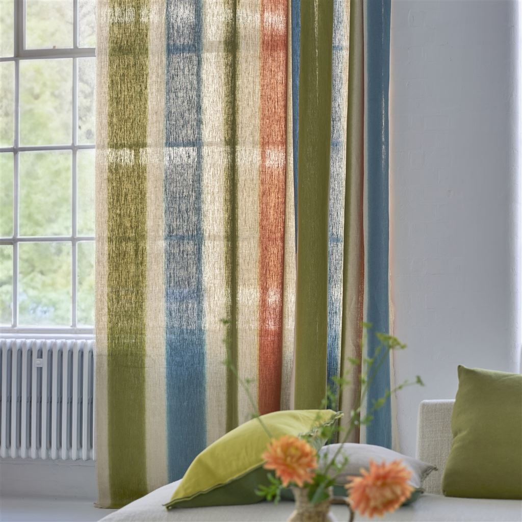 Mirmande Tyg — Designers Guild i miljö