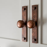 MIX diamantknottrad Wall Krok Rack — miljöbild, Antik koppar - AGC
