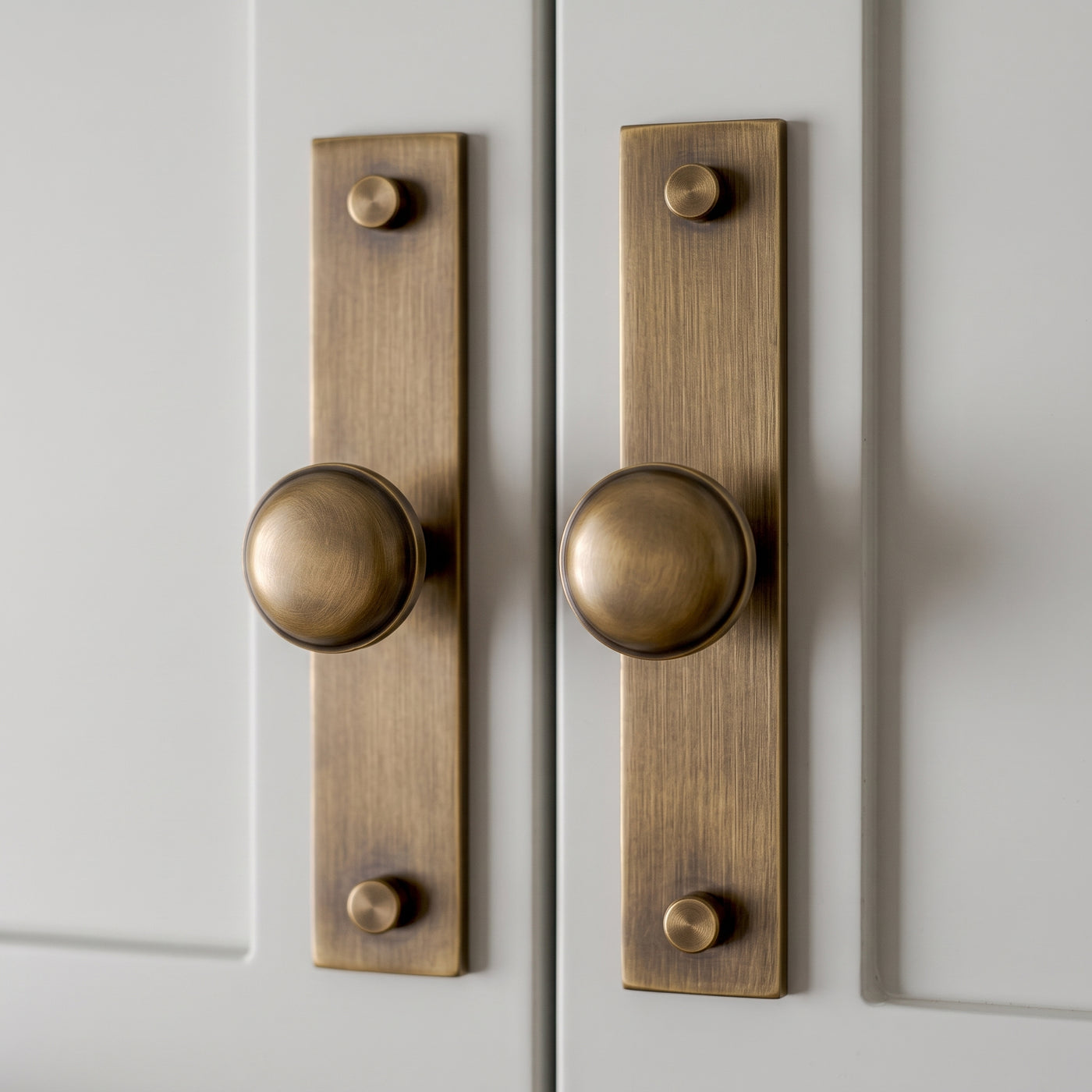 MIX diamantknottrad Wall Krok Rack — miljöbild, Satin antik, satinlack - SAS